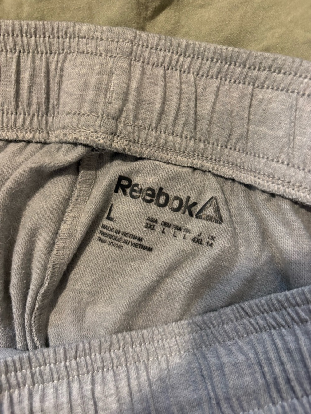 Women’s Reebok Shorts - Picture 3 of 3